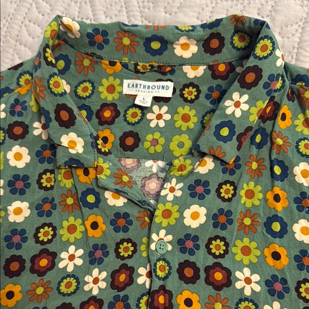 EARTHBOUND Men’s Green and Yellow Casual Button Down Shirt Retro Floral